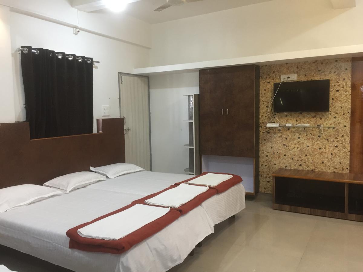 Joshi Yatri Niwas Kolhapur Exterior foto