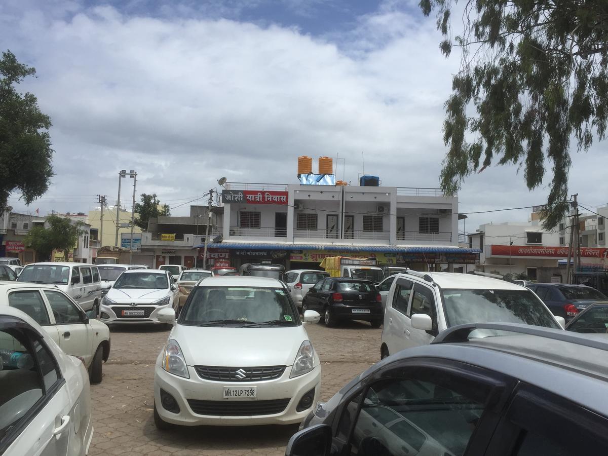 Joshi Yatri Niwas Kolhapur Exterior foto